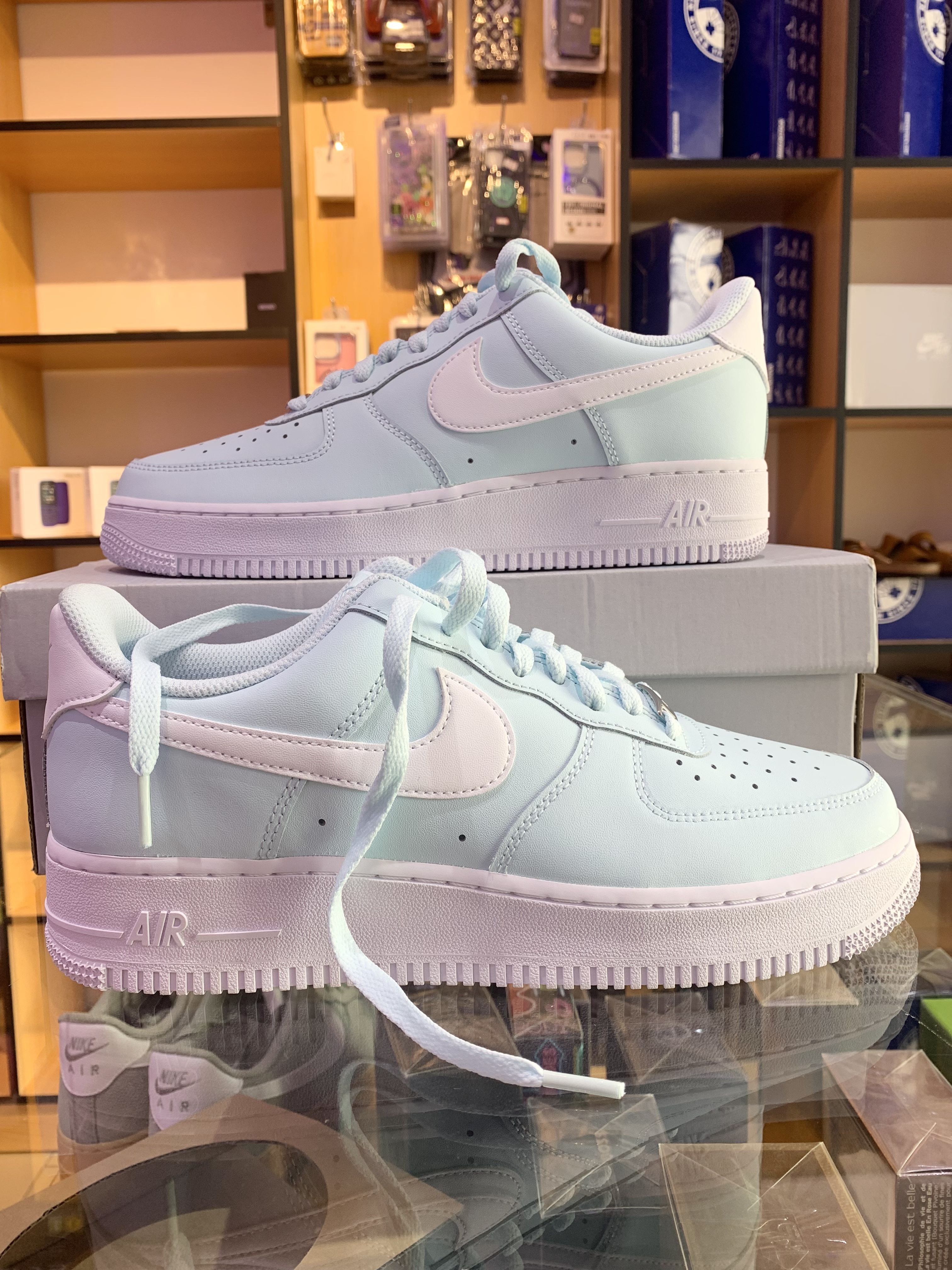 Nike Air Force 1 '07 LV8